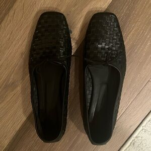 FREDA SALVADOR - JADA woven leather flat. Size 9. Black. EUC